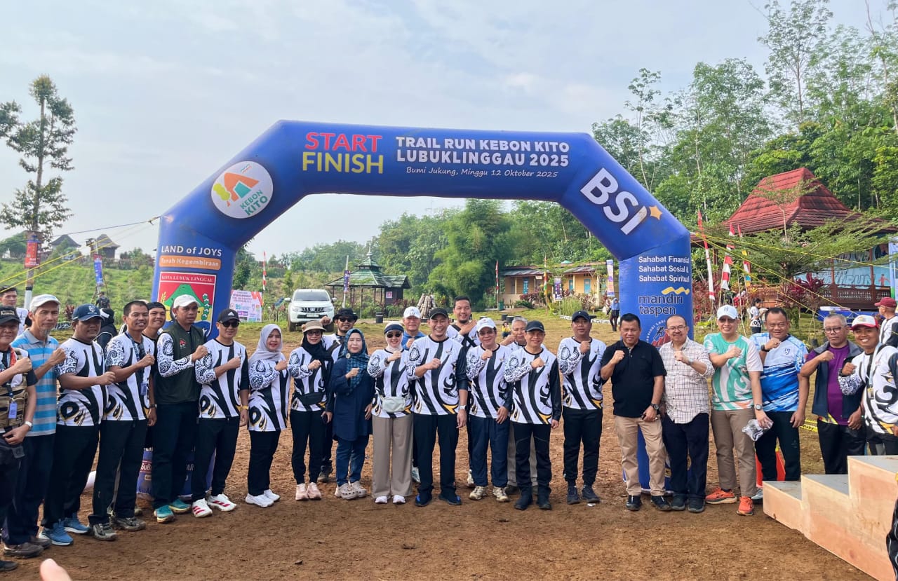Kapolres lubuk Linggau AKBP Adithia Bagus Arjunadi Dan Walikota LUBUK LINGGAU Hadiri Trail Run Di Kebon Kito 
