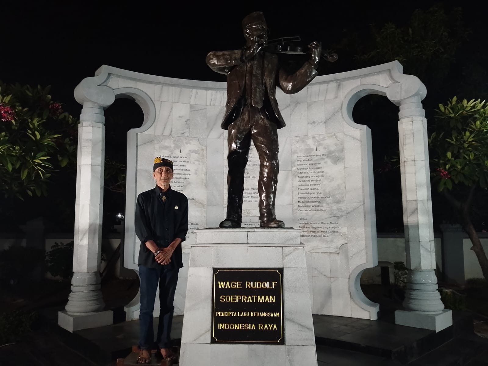 Gema Indonesia Raya Tiga Stanza: Menghidupkan Kembali Jiwa Kebangsaan dari Makam WR Soepratman Gema Indonesia Raya Tiga Stanza: Menghidupkan Kembali Jiwa Kebangsaan dari Makam WR Soepratman