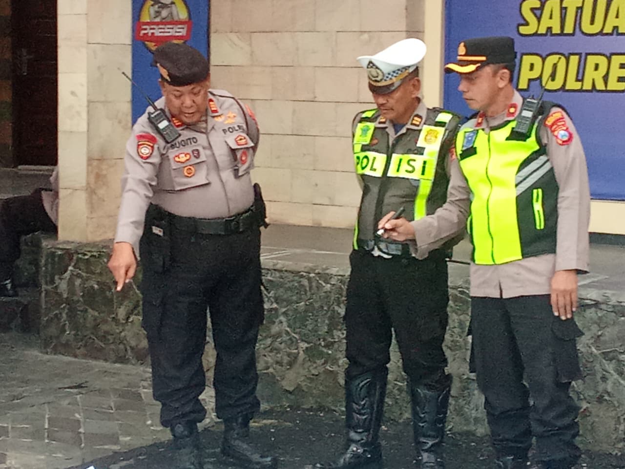 Dinamika Keramaian dan Strategi Polres Kediri Kota dalam Melakukan Pengamanan Gelaran ” Dhoho Night Carnival 2025 “