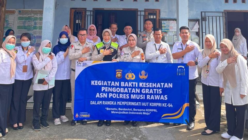 HUT Korpri Ke-54 Hadir Ditengah Masyarakat, ASN Polres Musi Rawas Gelar Pengobatan Gratis di Desa Pedang