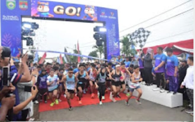 Bupati Musi Rawas Hj Ratna Machmud Membuka Lomba Lari 5 K Sum Sel Bukit Botak