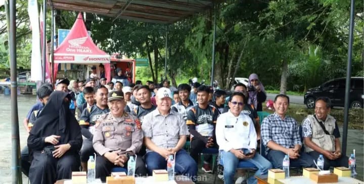 Asisten lll Buka Turnamen Layang Aduan HUT Linggau Pos Ke-25
