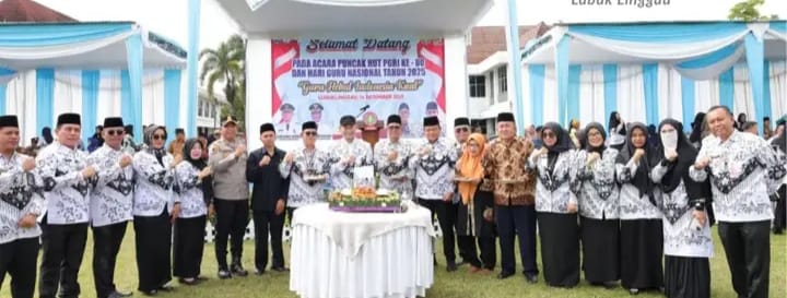 Wali Kota Lubuk Linggau H.Rachmad Hidayat Hadiri Peringatan HUT PGRI Ke,80 (HGN)