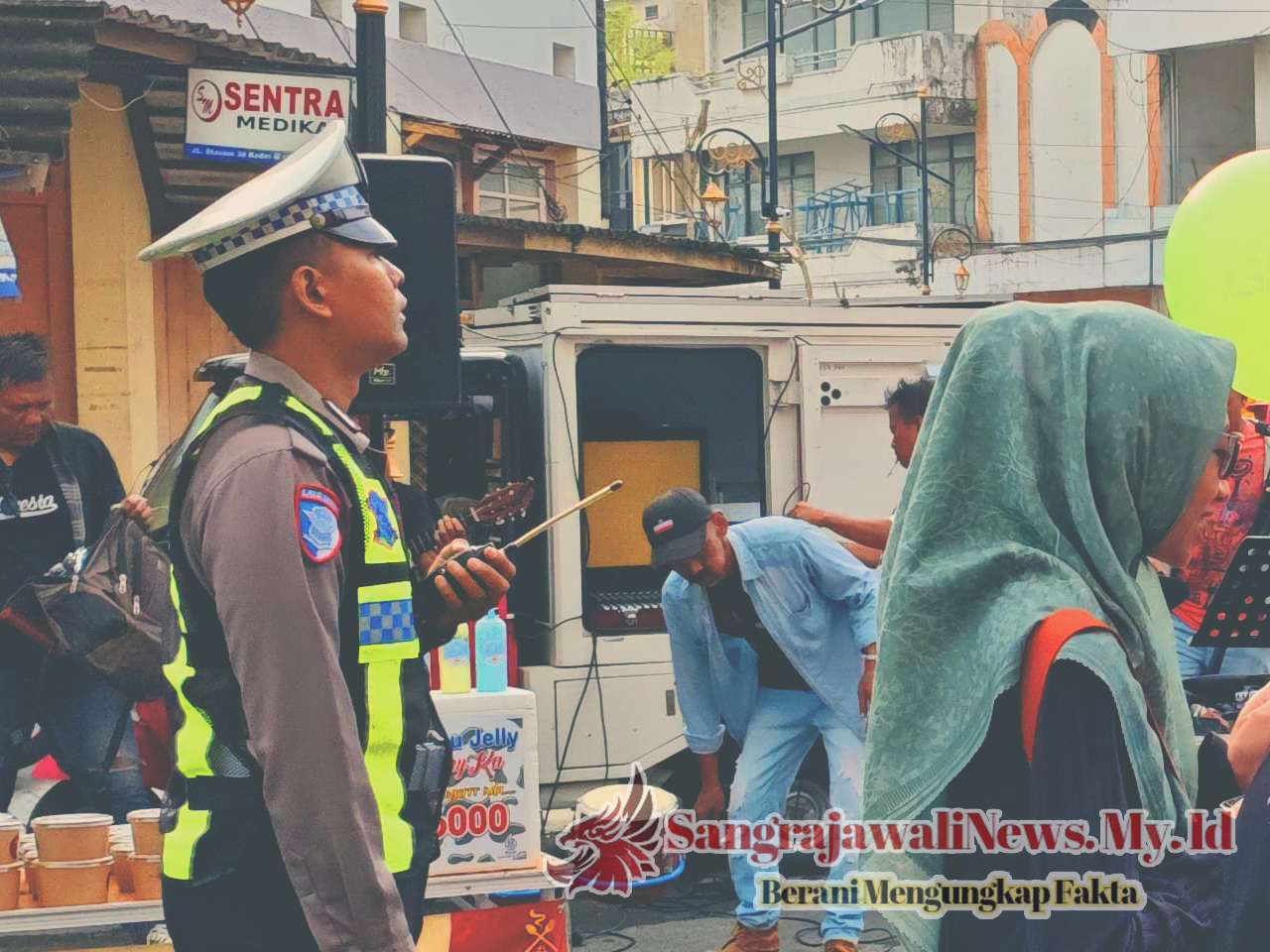 Satlantas Polres Kediri Kota Amankan Kegiatan Car Free Day di Jalan Dhoho, KBO Satlantas : Tingkatkan Pelayanan Prima