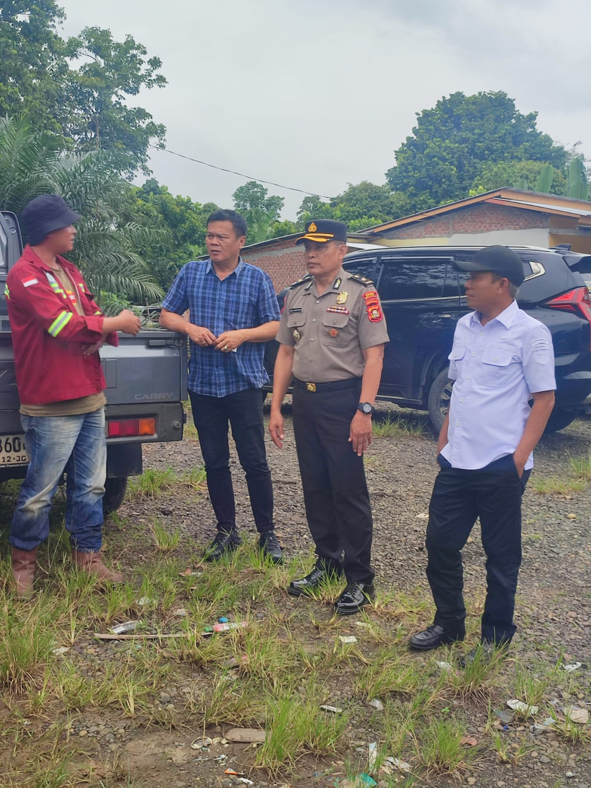 Polres Musi Rawas Bersama Pemda Lakukan Peninjauan Kegiatan Perbaikan Jalan Lintas Nasional Tepatnya di Kecamatan Muara Beliti-Muara Lakitan