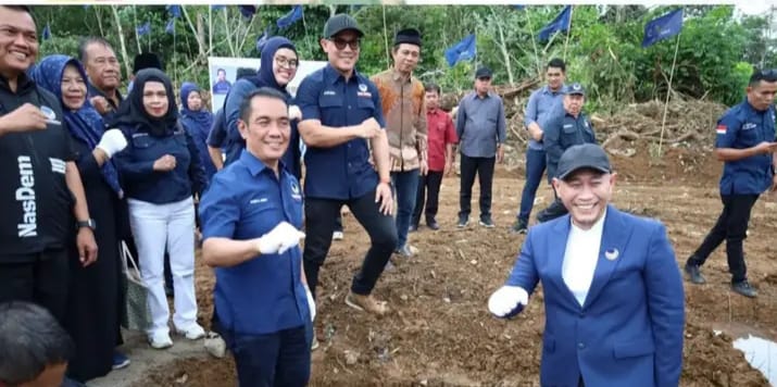 Wali Kota Lubuk Linggau Letakkan Batu Pertama Pembangunan Kantor DPD NasDem