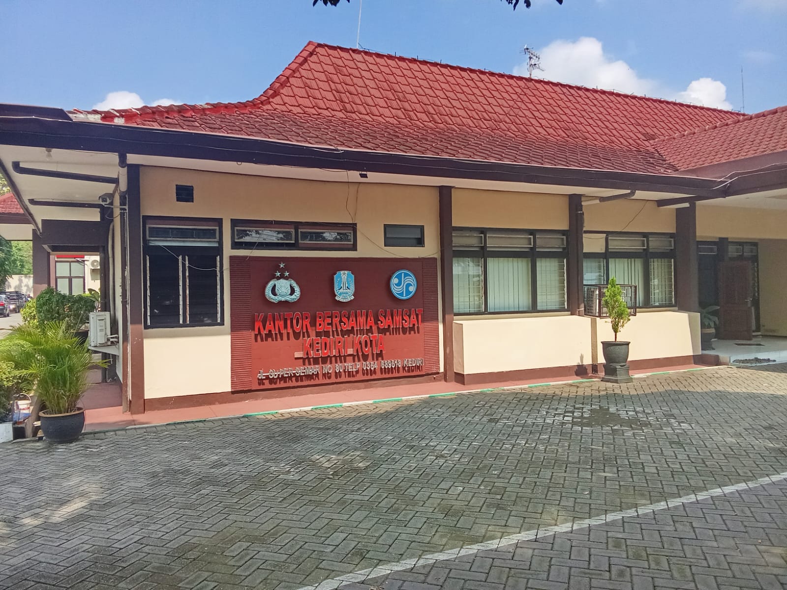 Pelayanan Humanis, Transparan dan Profesional : Samsat Kediri Kota Pastikan Steril dari Praktik Pungli dan Percaloan