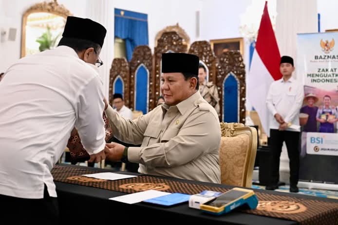 Presiden Prabowo dan Kabinet Merah Putih Serahkan Zakat di Istana Negara