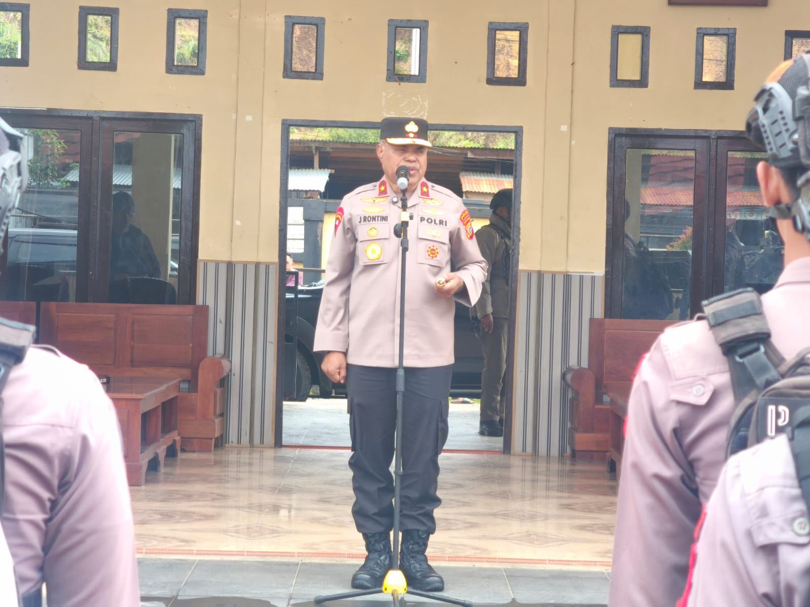 Kapolda Papua Tengah Tegaskan Komitmen Pulihkan Situasi dan Tegakkan Hukum