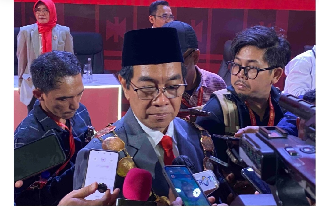 SELAMAT DAN BAHAGIA: PROF JJ KEMBALI MEMIMPIN UNHAS, HARGAAN BAGI SOSOK YANG MENGINSPIRASI