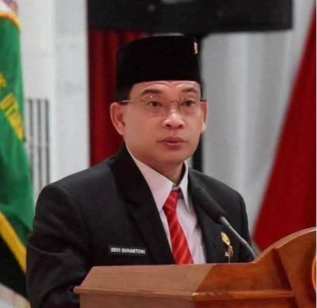 Bupati Musi Rawas Utara, H Devi suhartoni Apresiasi Guru Daerah Terpencil