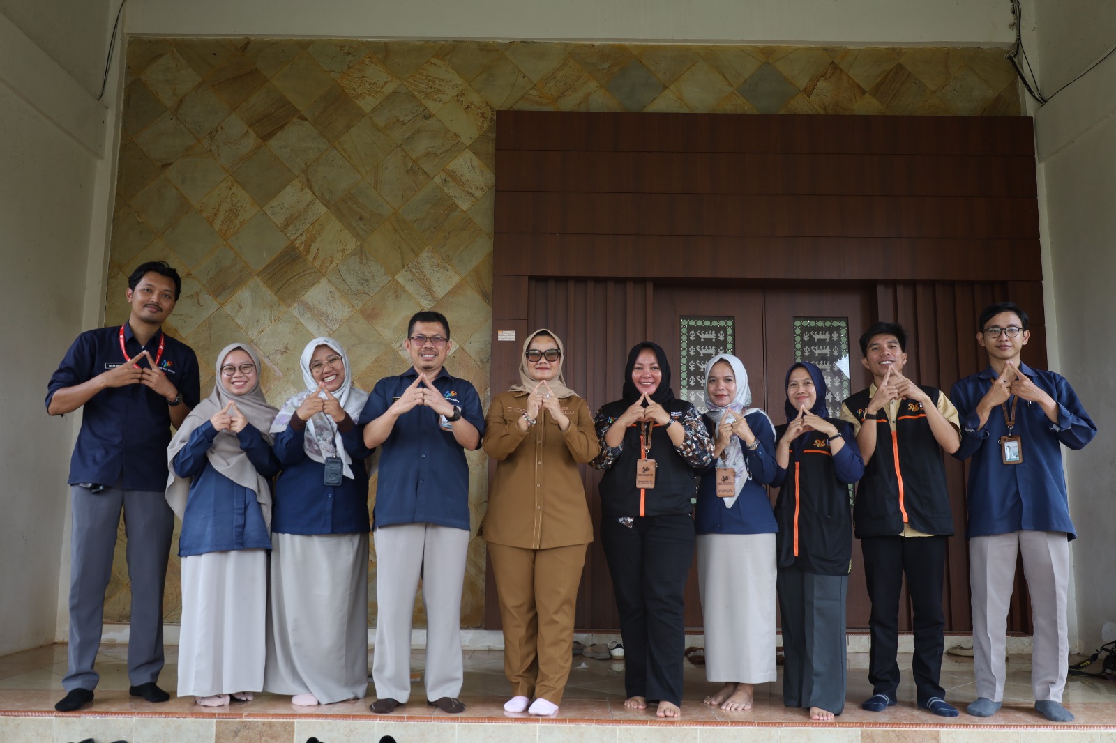Badan Pusat Statistik (BPS) Kabupaten Lampung Timur Melaksanakan Pendataan Perdana di Rumah Dinas Bupati Lampung Badan Pusat Statistik (BPS) Kabupaten Lampung Timur Melaksanakan Pendataan Perdana di Rumah Dinas Bupati Lampung