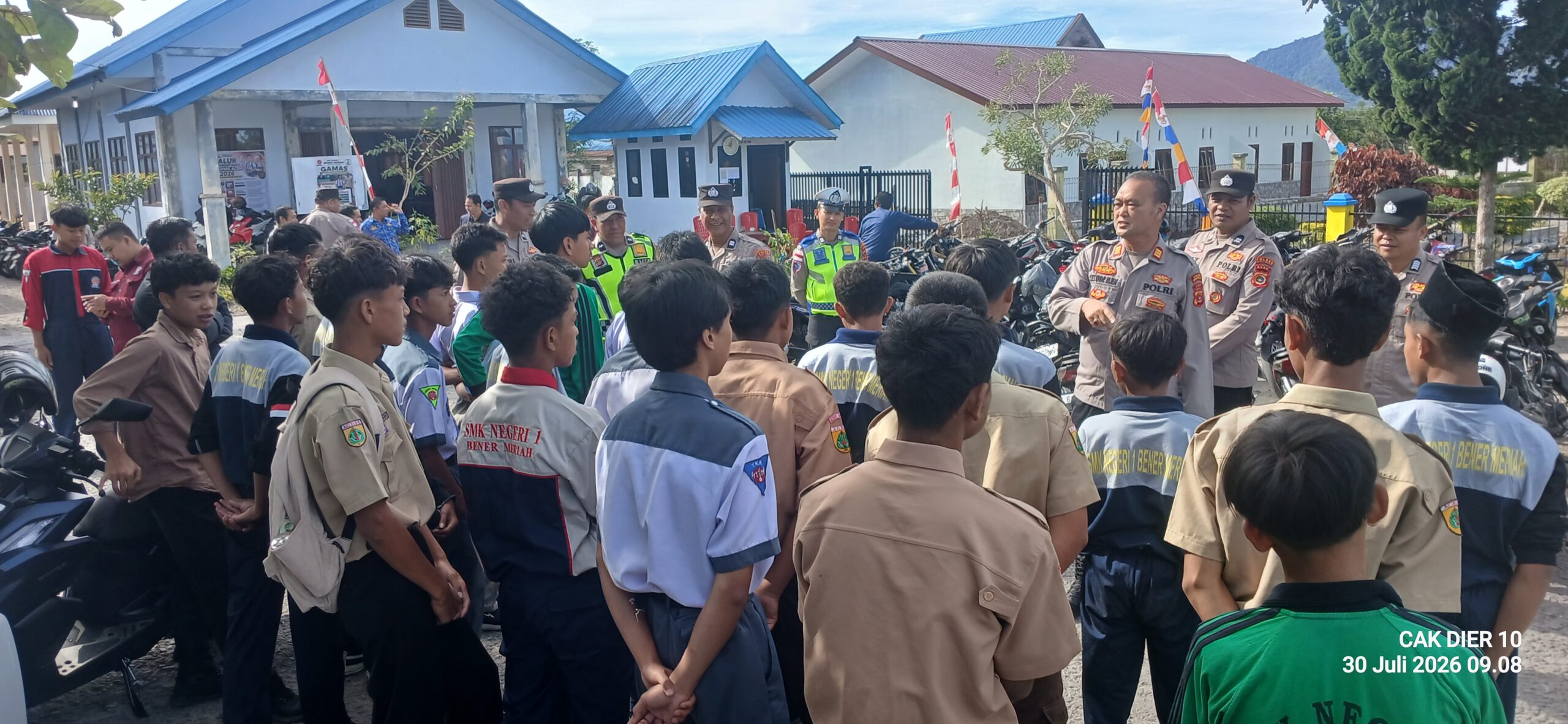 Polsek Bukit Tertibkan Knalpot Brong Di SMKN 1 Bener Meriah