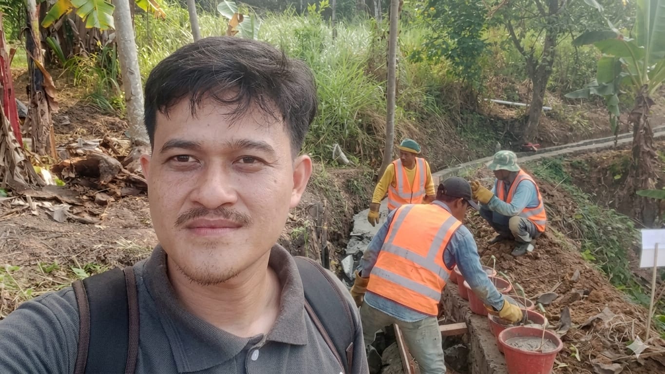 Pasir Halus Berkualitas Digunakan Sesuai RAB, Pembangunan Irigasi P3-TGAI P3A Karya Naga Dinilai Tetap Bermutu