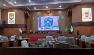 Gelar Rapat paripurna DPRD Musi Rawas Walau Molor. 7 Fraksi DPRD Setujui Raperda Pertanggungjawaban APBD 2025 Dibahas Gelar Rapat paripurna DPRD Musi Rawas Walau Molor. 7 Fraksi DPRD Setujui Raperda Pertanggungjawaban APBD 2025 Dibahas