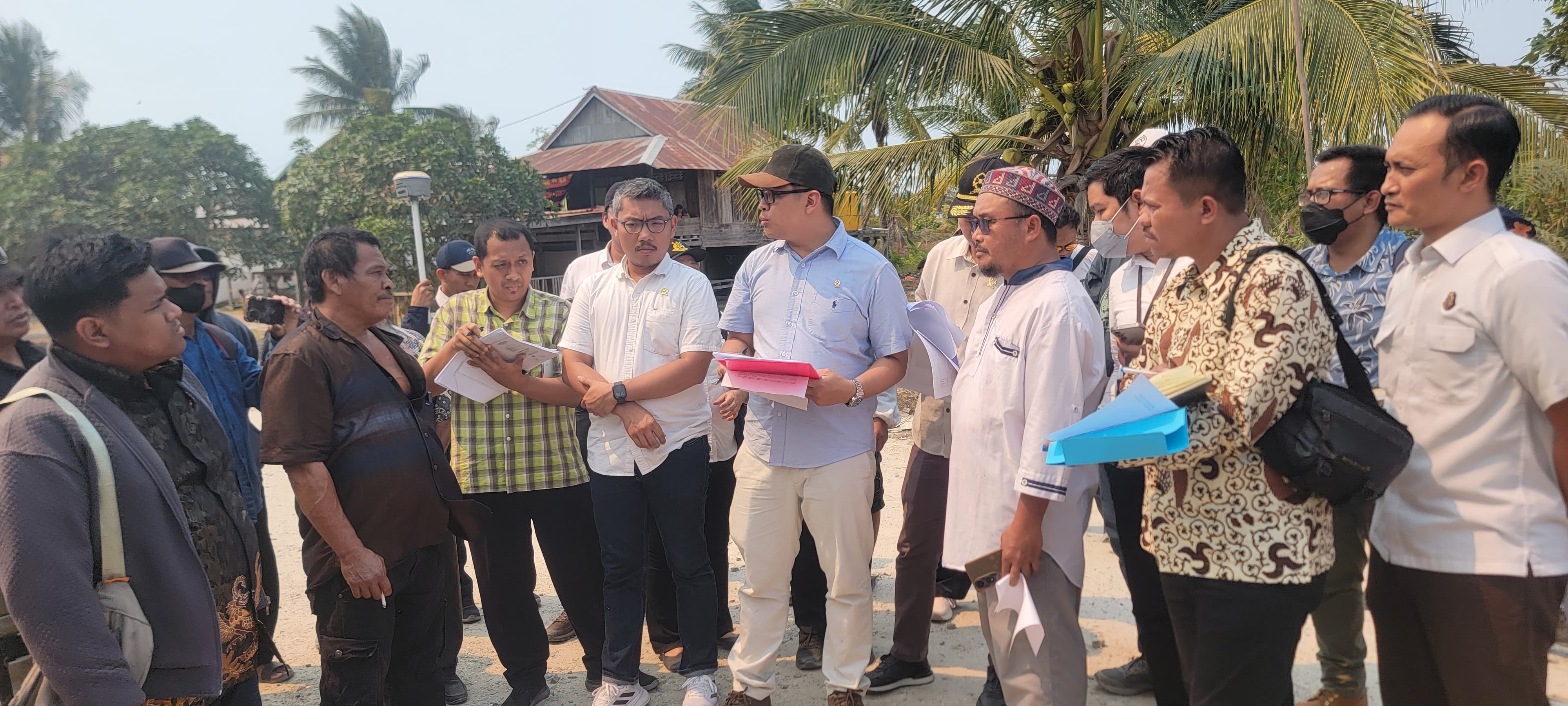 Ribut Sidang PS, PT BCAP–PT KIPI Bingung Tunjukkan Luas dan Batas, Penggugat Pertanyakan Keabsahan HGU/HGB; Pemeriksaan Setempat Memanas, Warga Teriak Rampok Tanah Tidak Punya Surat