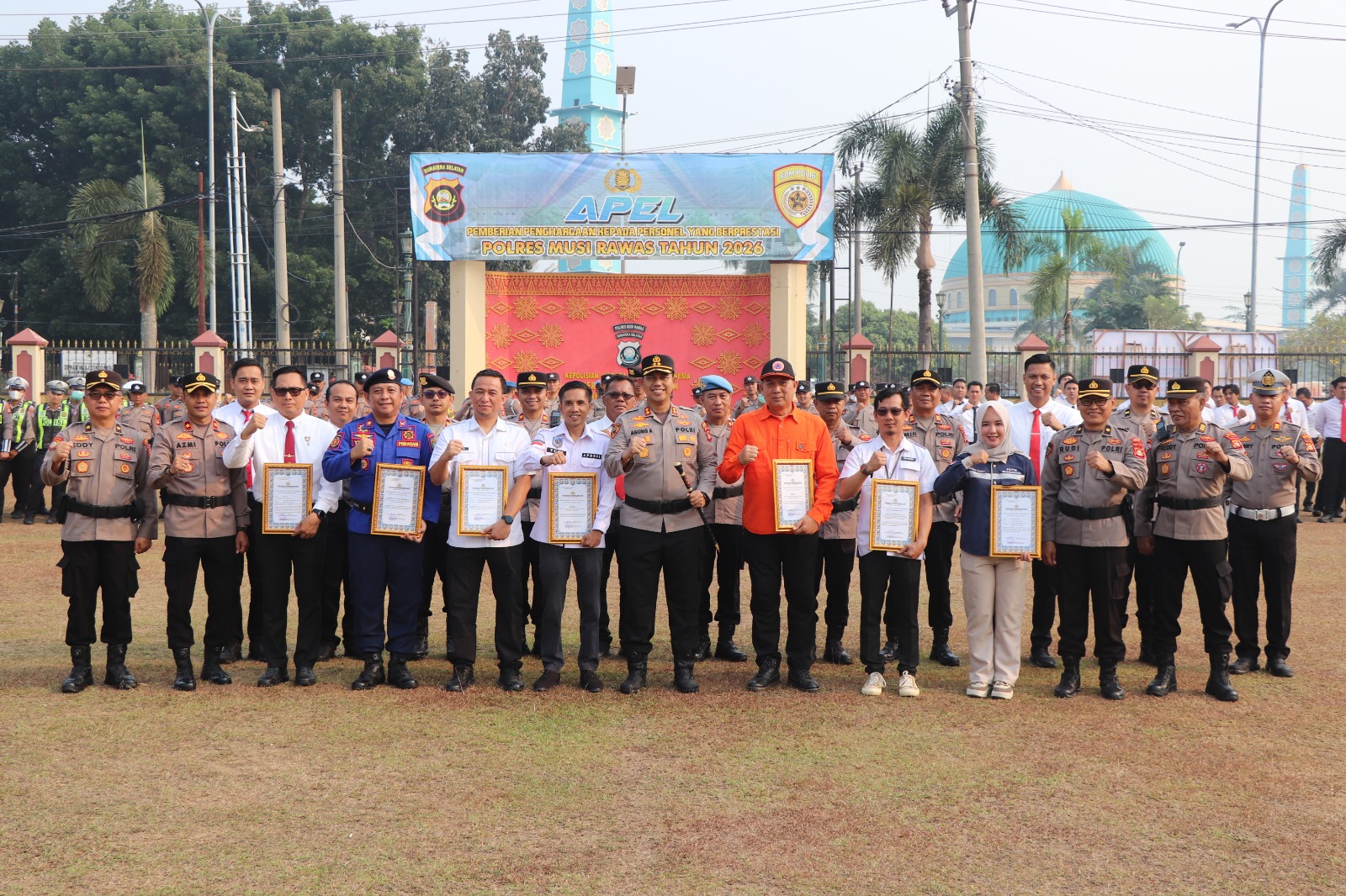 Sinergi Lintas Instansi Jadi Kunci Tekan Karhutla, Kapolres Musi Rawas Beri Penghargaan Sinergi Lintas Instansi Jadi Kunci Tekan Karhutla, Kapolres Musi Rawas Beri Penghargaan