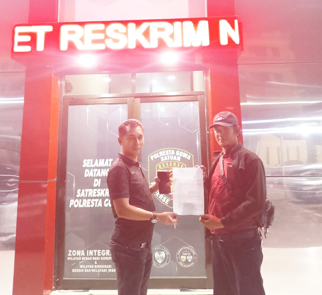 A Nasrun Dg Tarang Bersama Kuasa Hukumnya Resmi Laporan Robi Irawan Dalam Kasus Pencemaran Nama Baik A Nasrun Dg Tarang Bersama Kuasa Hukumnya Resmi Laporan Robi Irawan Dalam Kasus Pencemaran Nama Baik