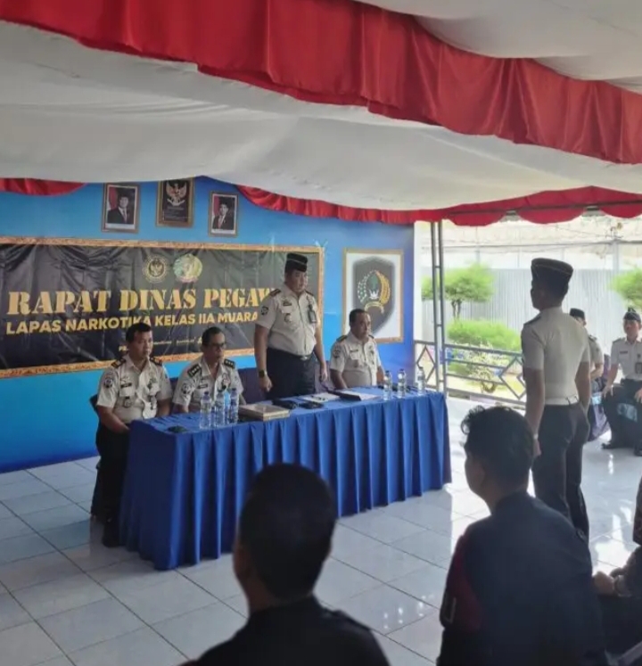 Kepala Lapas Narkotika Kelas IIA Muara Beliti Herdianto Gelar Rapat menegaskan Peningkatan Disiplin Dan Evaluasi Kinerja Pegawai,