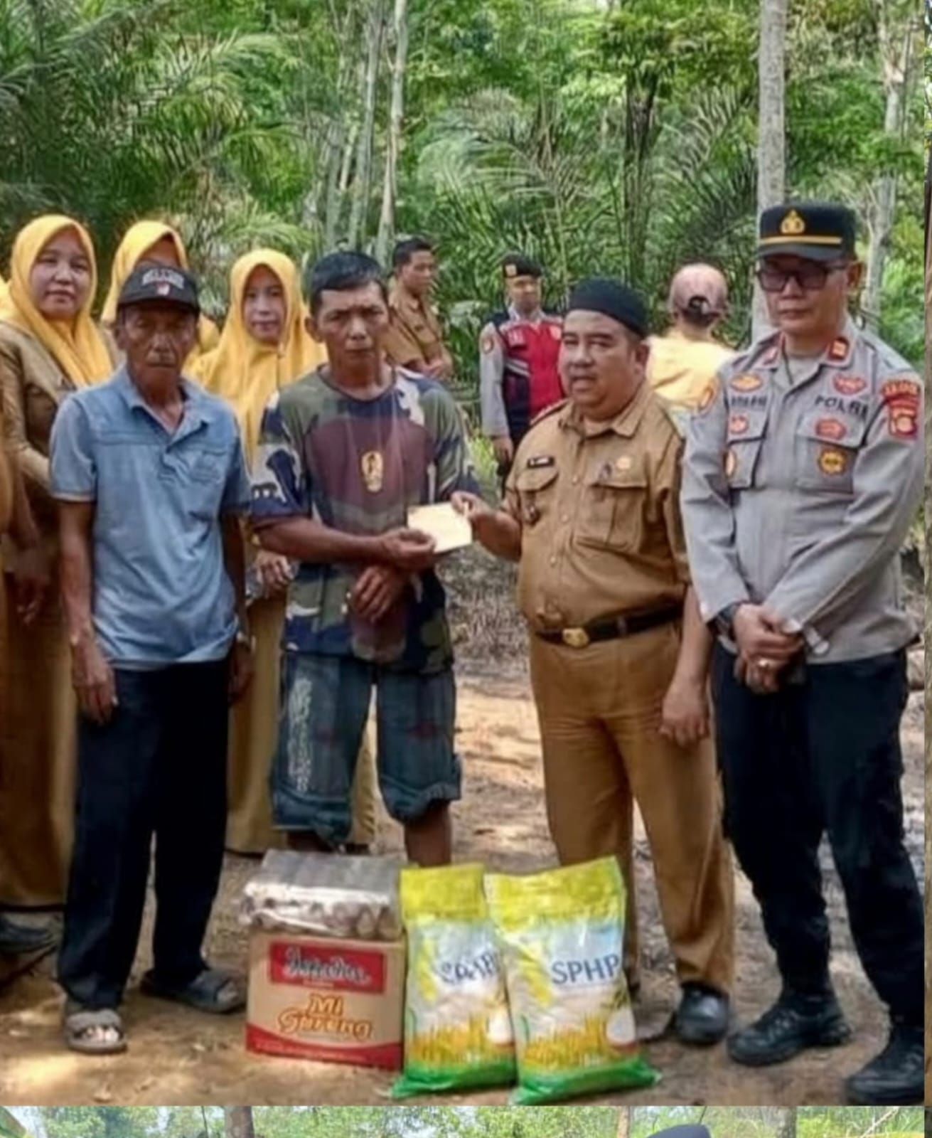 Polsek Jayaloka Polres Musi Rawas Salurkan Bantuan Sosial kepada Korban Kebakaran Rumah di Purwodadi Polsek Jayaloka Polres Musi Rawas Salurkan Bantuan Sosial kepada Korban Kebakaran Rumah di Purwodadi