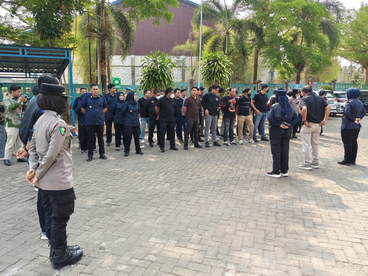 348 Warga Binaan Lapas Perempuan Sungguminasa Negatif Narkotika, Sidokkes Polresta Gowa Lakukan Pemeriksaan Urine 348 Warga Binaan Lapas Perempuan Sungguminasa Negatif Narkotika, Sidokkes Polresta Gowa Lakukan Pemeriksaan Urine